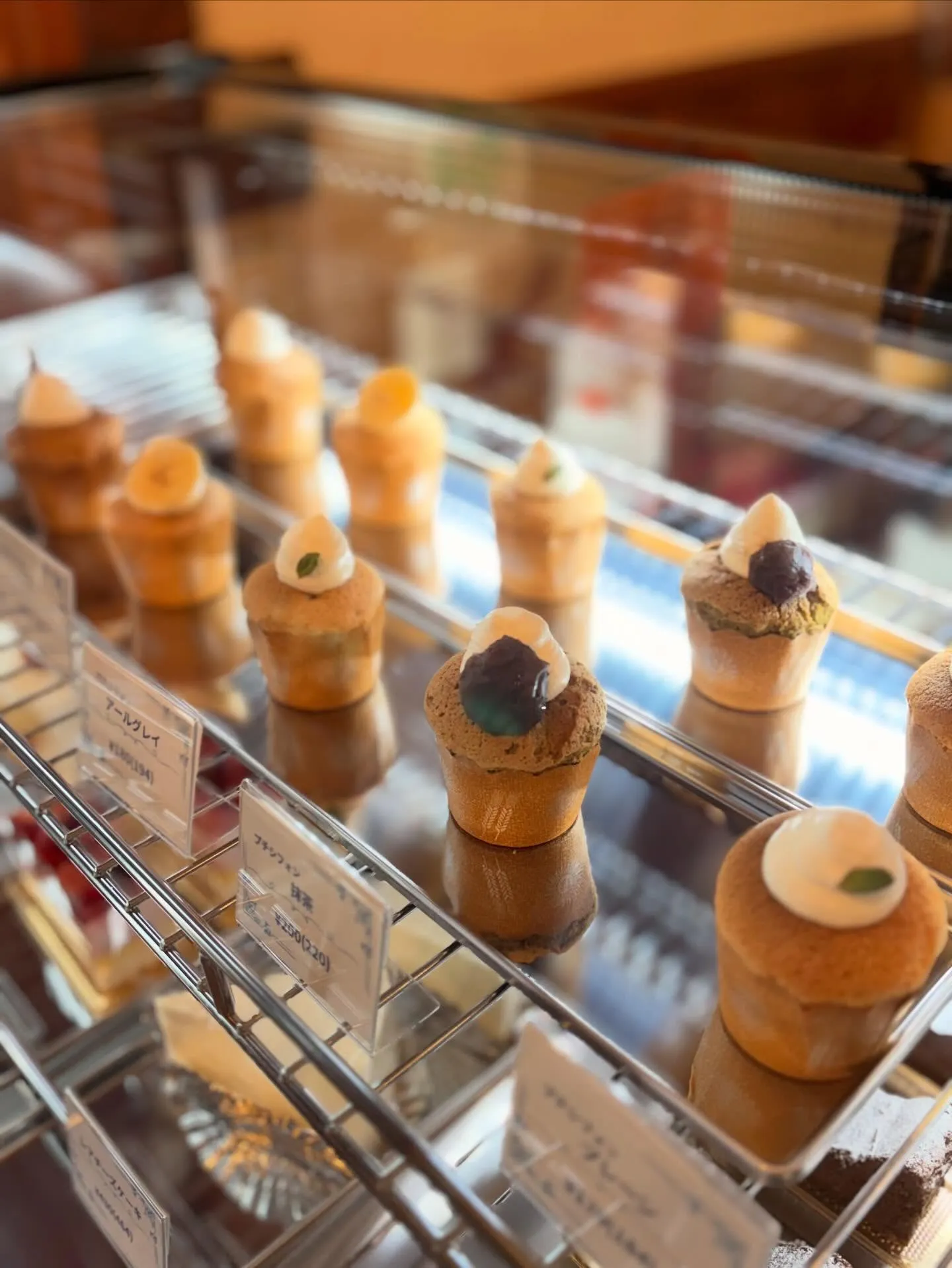 2/3にリニューアルオープンし、当店オススメのシフォンケーキ...